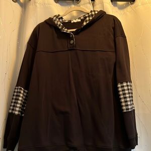 Maurice’s hoodie, easy to dress up